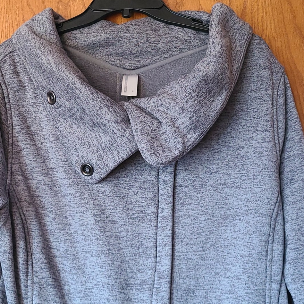 Jacket - Picture 2 of 4